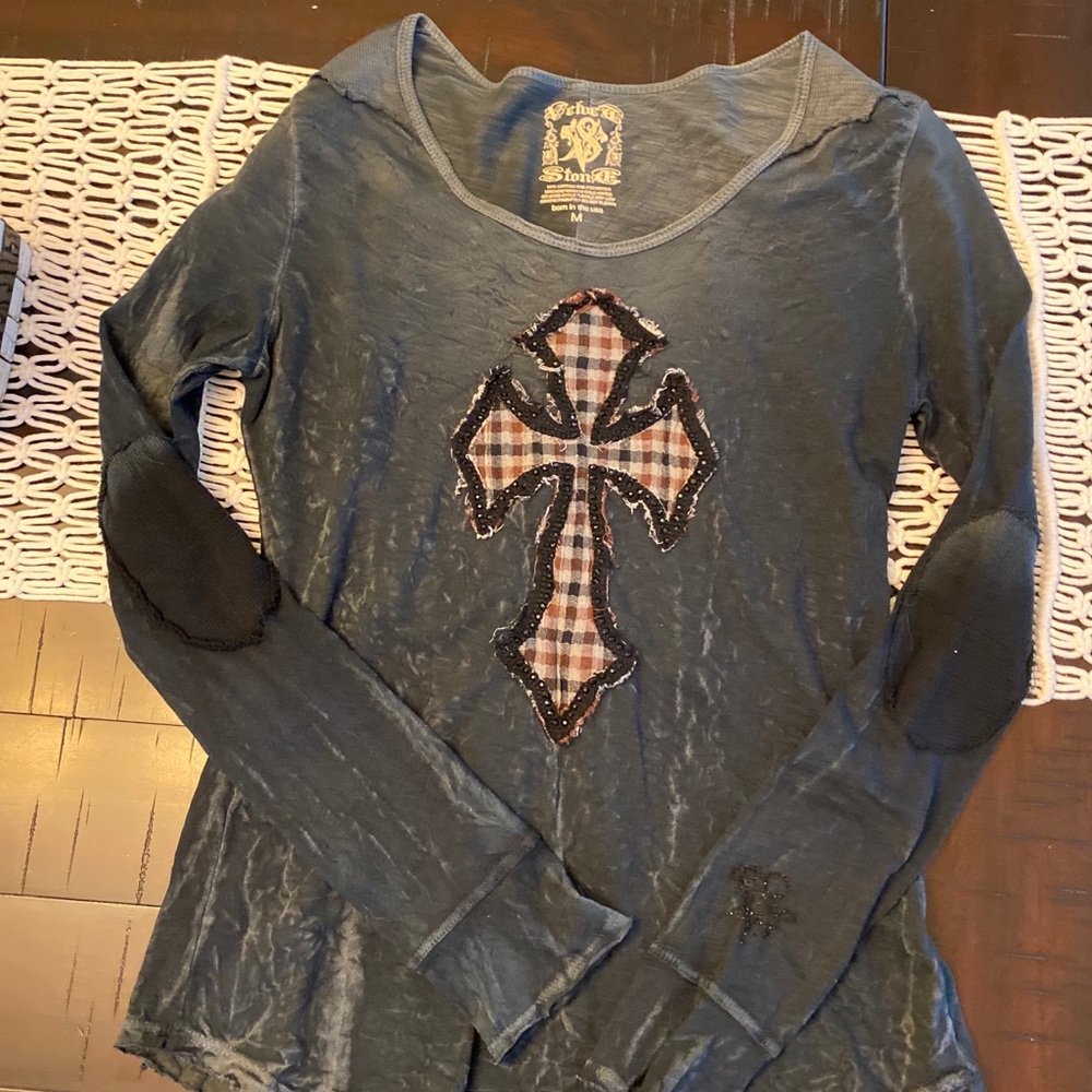 Buckle top